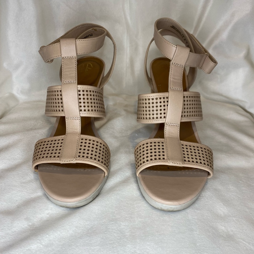 Clarks Women’s Pastina Castle open toe Sling Back Heeled Sandals